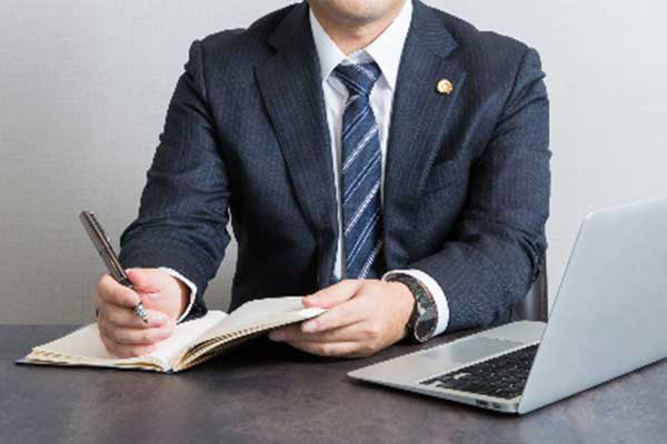 経験豊富な弁護士による直接対応